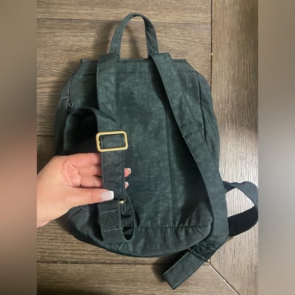 PRE OWNED Herschel Supply Co. Orion Retreat Mini Nylon/Leather Dark Green BP - Picture 2 of 5